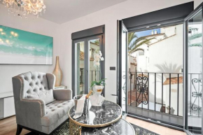 Puerto Banus luxurious apartment in the heart of the port